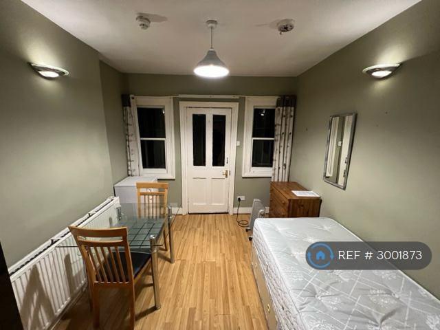 1 bedroom in Holland, London, W2 (#3001873)
