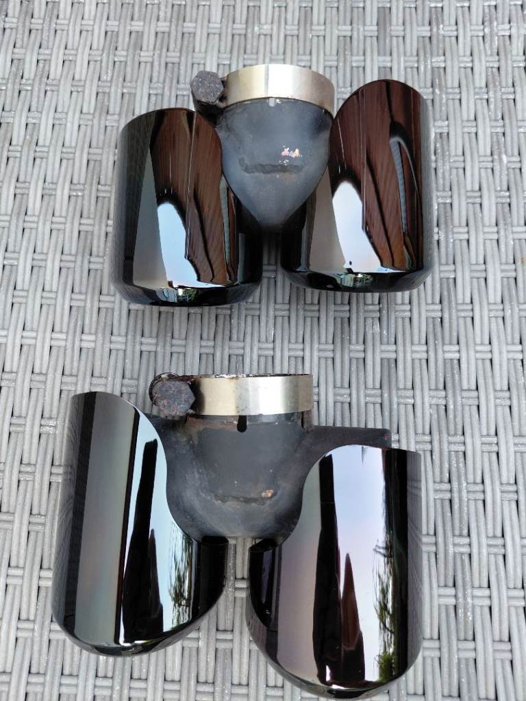 Exhaust tips from defender L663