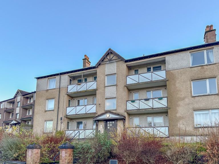 2 bedroom flat in Morrison Drive, Garthdee, Aberdeen, AB10 7HB