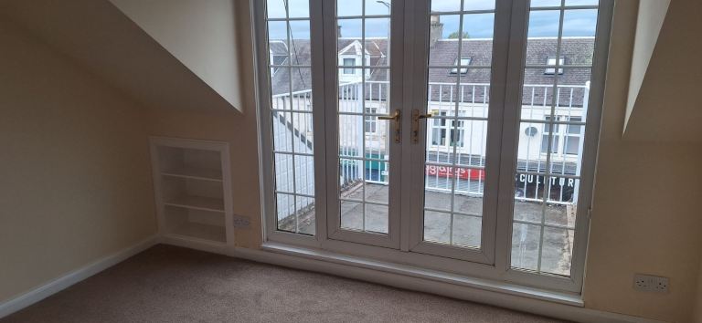 UNDER OFFER 1 Bedroom flat with secure entry Bellshill UNDER OFFER