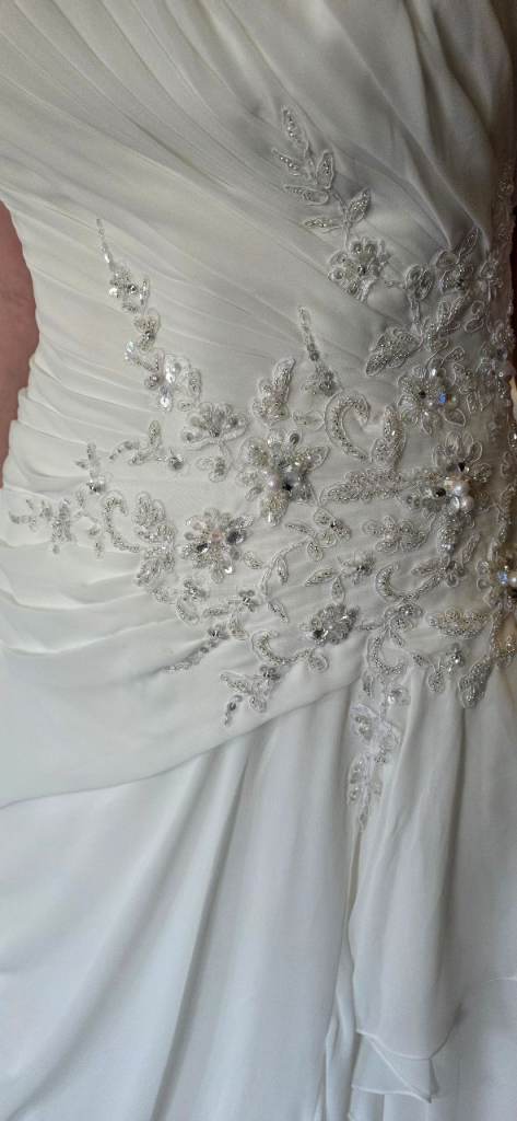 Ellis Bridals Wedding dress 