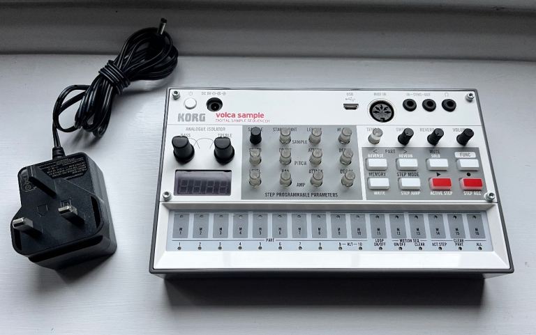 image for Korg Volca Sample 2 with power supply