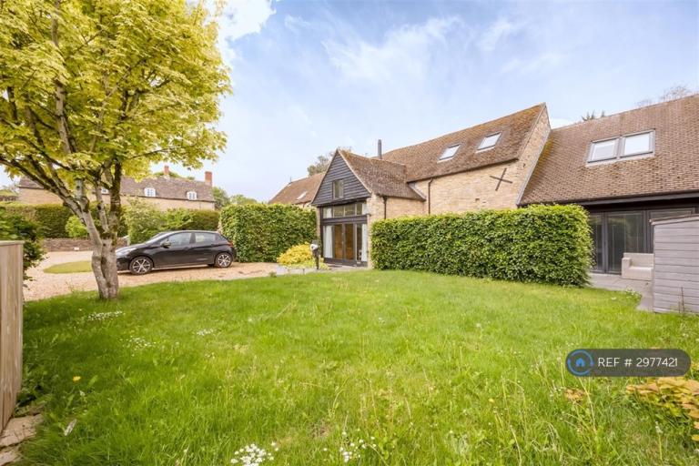 4 bedroom house in Millwood Farm Barns, Long Hanborough, Witney, OX29 (4 bed) (#2977421)
