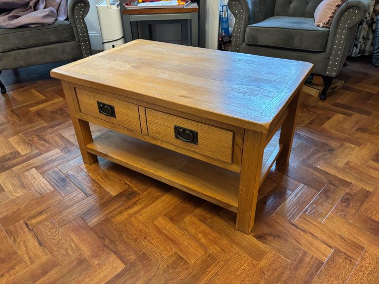 Oak chunky wood coffee table