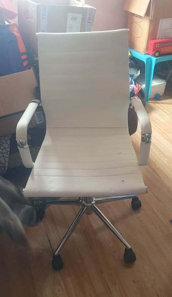 White computer chair