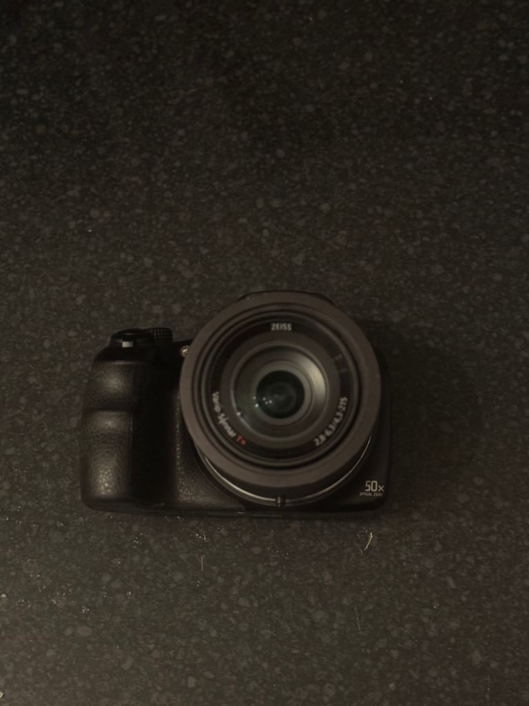 Sony Cyber-Shot DSC-HX350 20.4MP Digital Bridge Camera  Fully Working