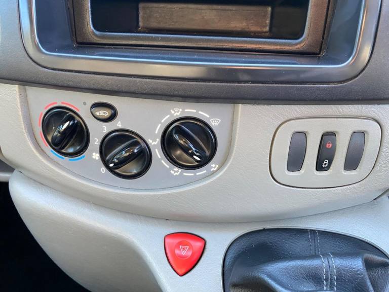 2013 Vauxhall Vivaro 2.0CDTI [115PS] Van 2.9t Euro 5 PANEL VAN DIESEL Manual