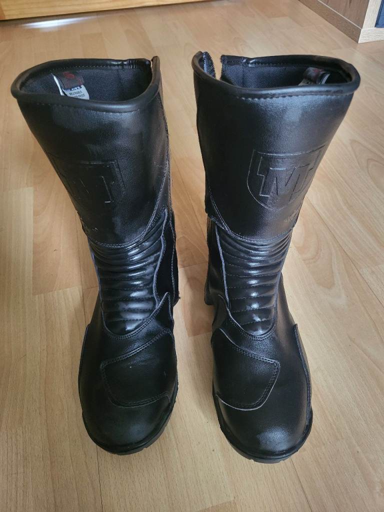 Size 10.5 motorcycle boots 