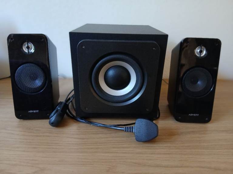 2.1 Speaker System with Subwoofer