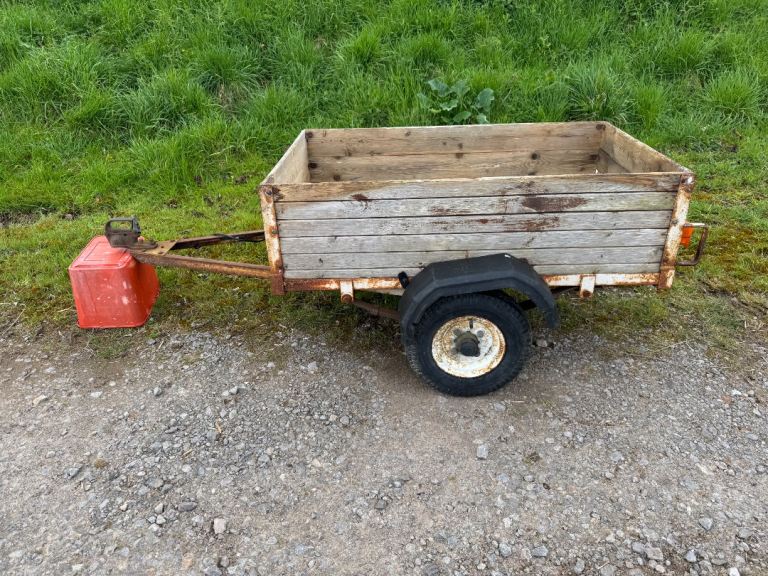 Small Trailer 