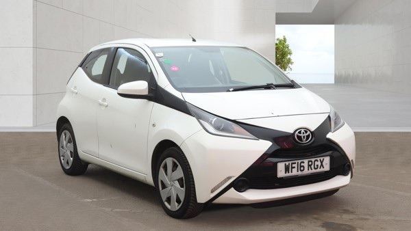 Toyota, AYGO, Hatchback, 2016, Manual, 998 (cc), 5 doors