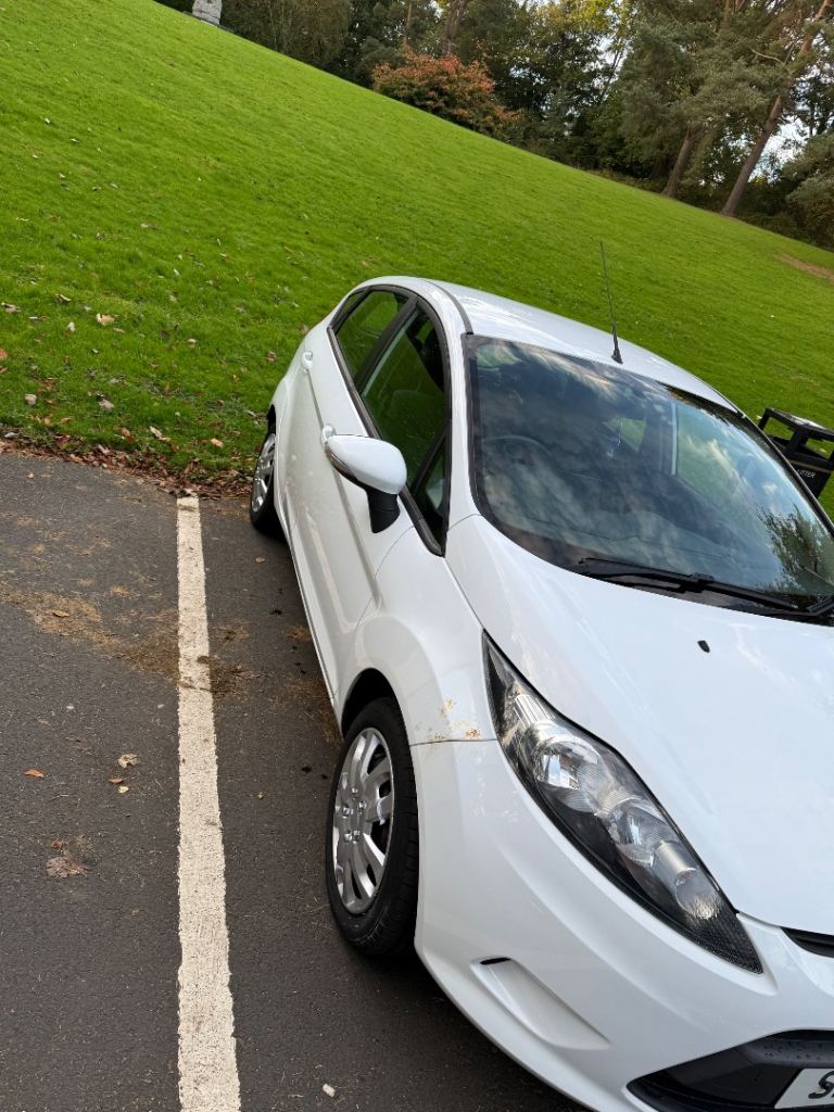 Ford, FIESTA, Hatchback, 2012, Manual, 1242 (cc), 5 doors