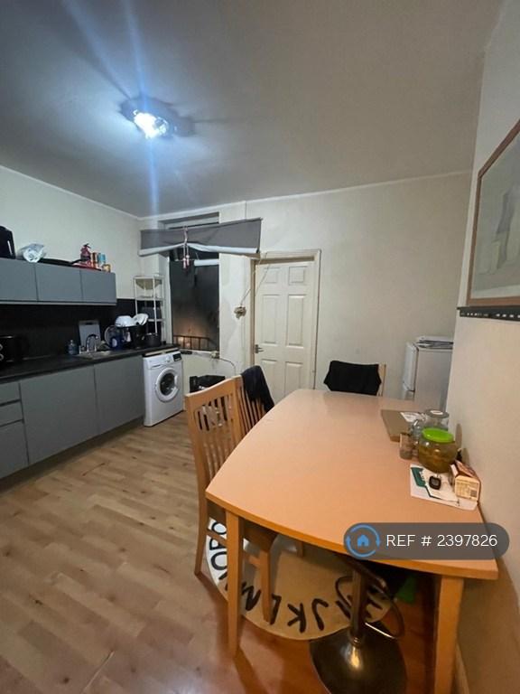 2 bedroom flat in Abbeydale Road, Sheffield, S7 (2 bed) (#2397826)