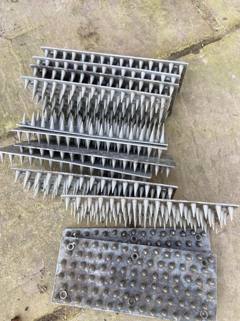 12 - 9inch x 3 inch plastic spikes for fence or walls