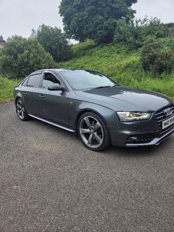2013 audi  a4 S-line quttro black edition 