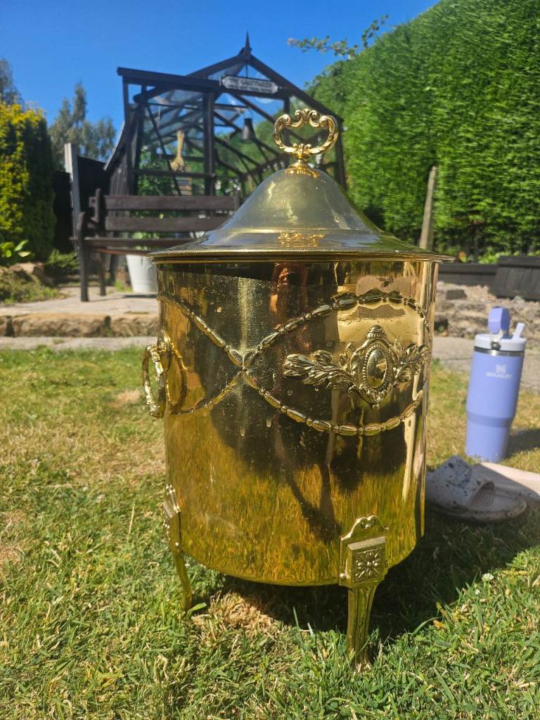 Stunning Brass Coal Bucket with Lid - Ornate Antique Style