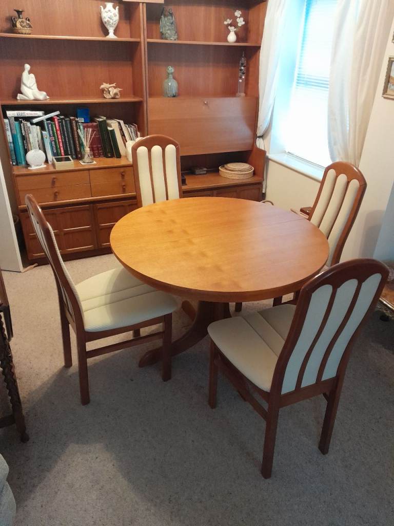 Dining room table and four chairs