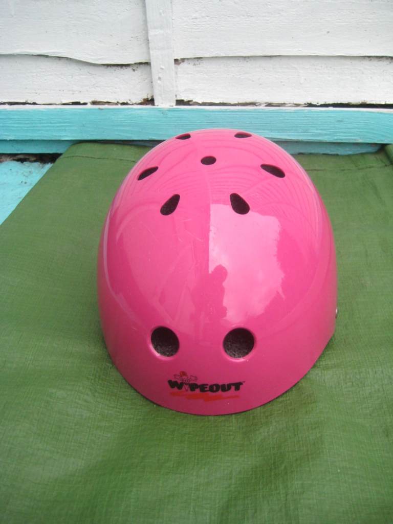 Wipeout Dry Erase Youth Size Protective Helmet Fits 49 to 52 cm Head for Only £5.00