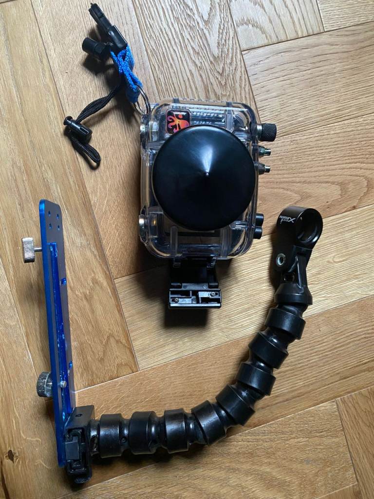 Ikelite Ultra Compact Housing for Olympus Tough TG-3 – Good Condition – With Strobe Arm Mount