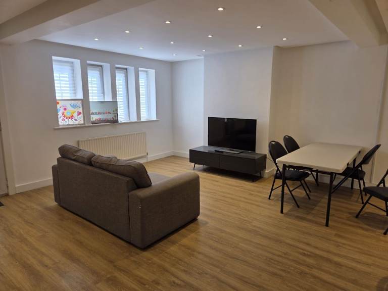 3 Bedroom maisonette