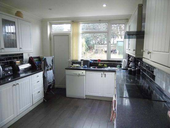 3 Bedroom House Edgware HA86 , 2400pcm Available November, No Agency, Close to Krishna Avanti School