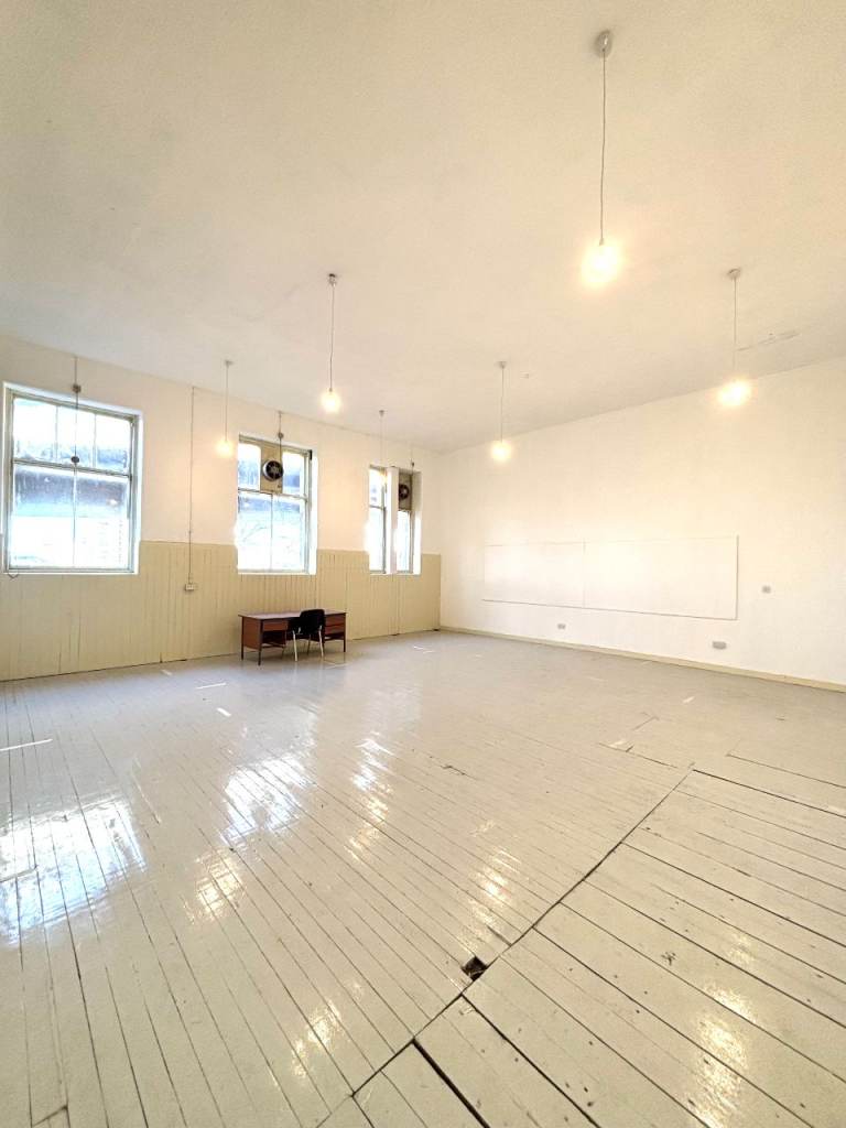 CITY CENTRE CREATIVE SPACE - STUDIO, ARTIST, WORKSHOP - ALL BILLS INCLUDED!