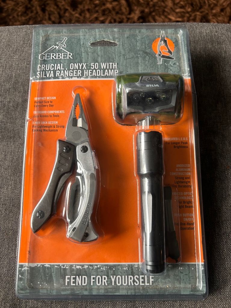 Gerber Crucial with pouch, Onyx 50 torch with Silva ranger headlamp