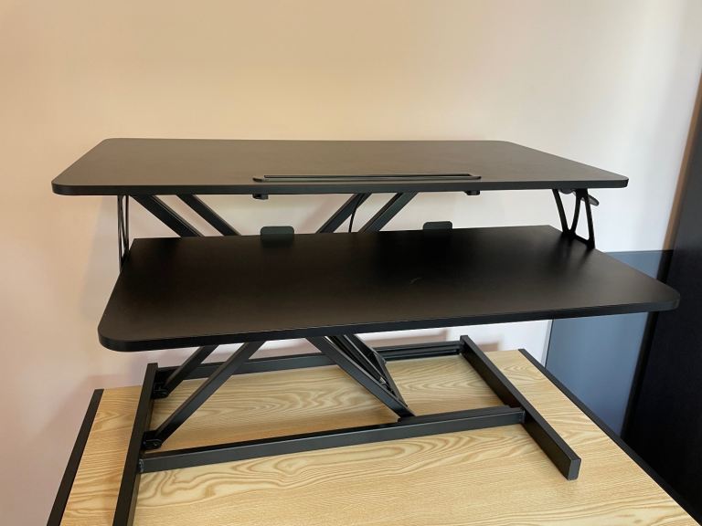 Ergomaker standing desk raiser