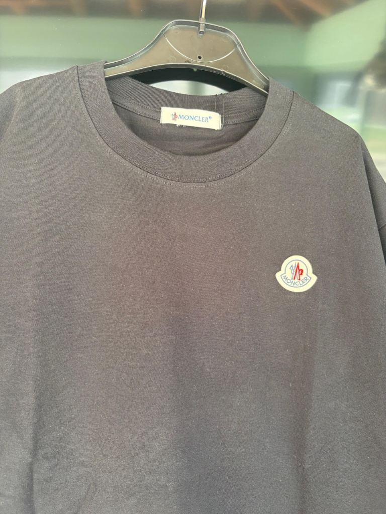 Moncler Men's T-Shirt - Black, Size Medium