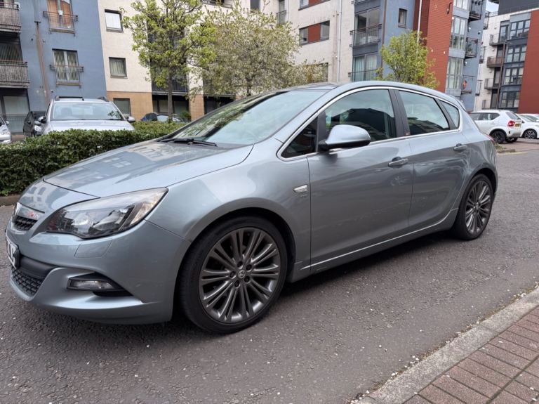 Vauxhall Astra SRI VX-line 2.0 CDTI automatic auto (unlike Ford Focus or Ford Fiesta)