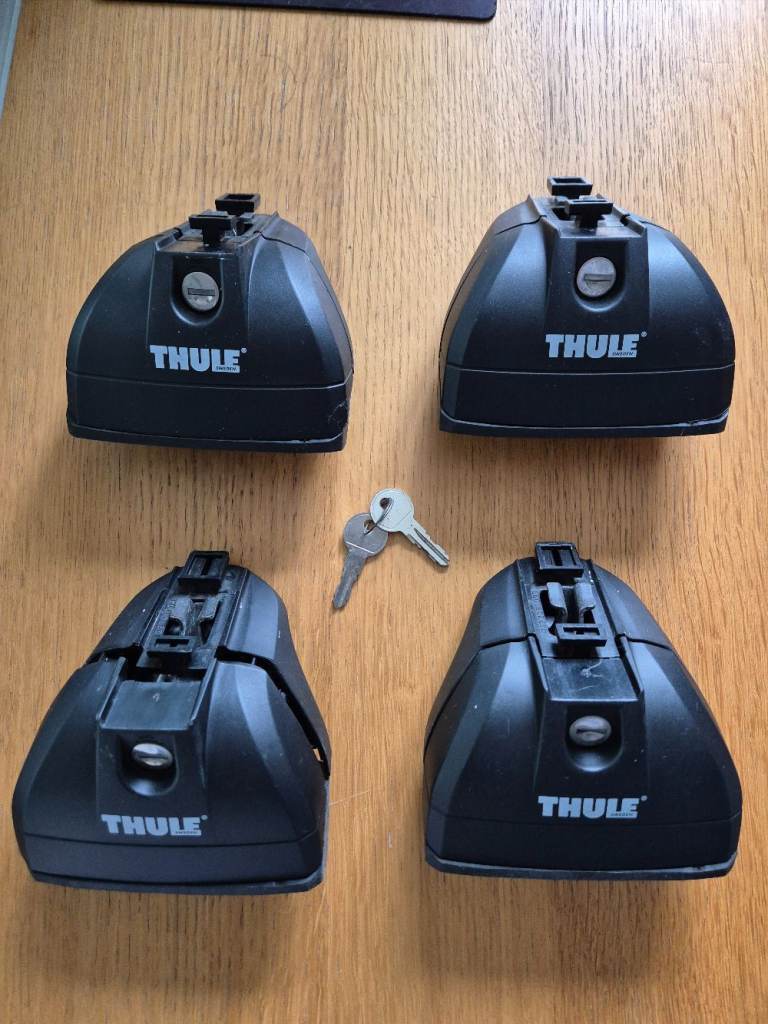 Thule 753 Rapid System roof rack foot pack, fits a BMW 1-6 series, set of 4 with 2 keys
