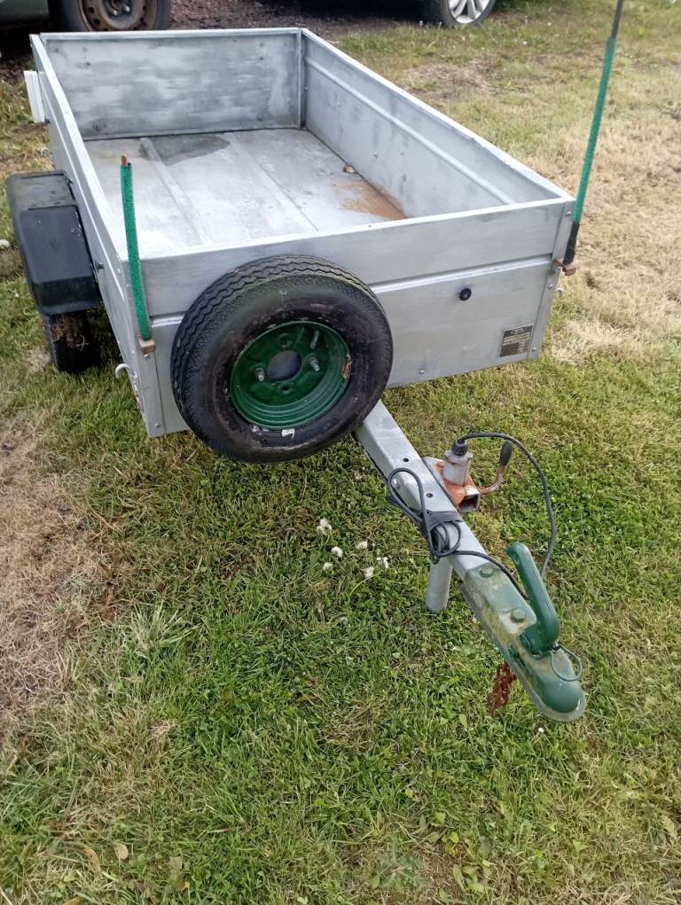 2 small trailers