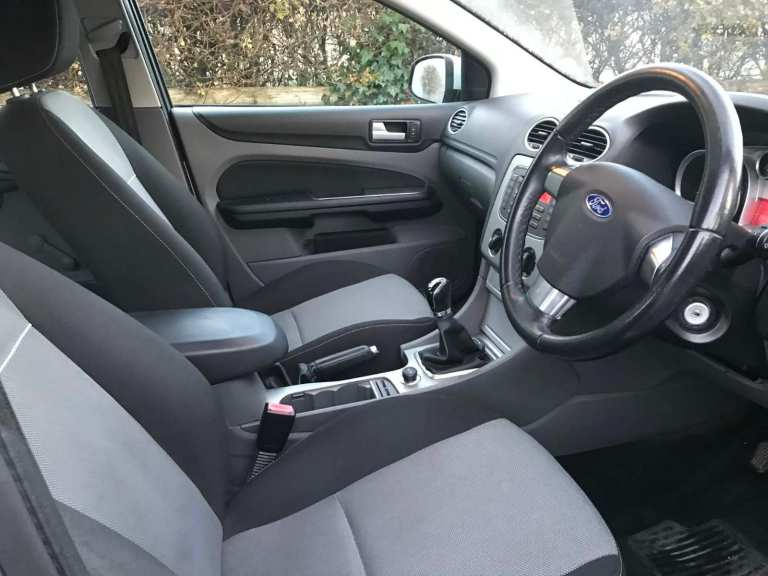 FORD FOCUS 1.6 ZETEC ONE OWNER SINCE 2016 MOT AND FULL SERVICE HISTORY
