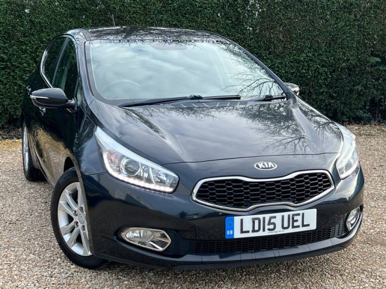 2015 Kia Ceed 1.6 GDi EcoDynamics 2 Hatchback 5dr Petrol Manual Euro 5 (s/s) (133 bhp) Hatchback ...