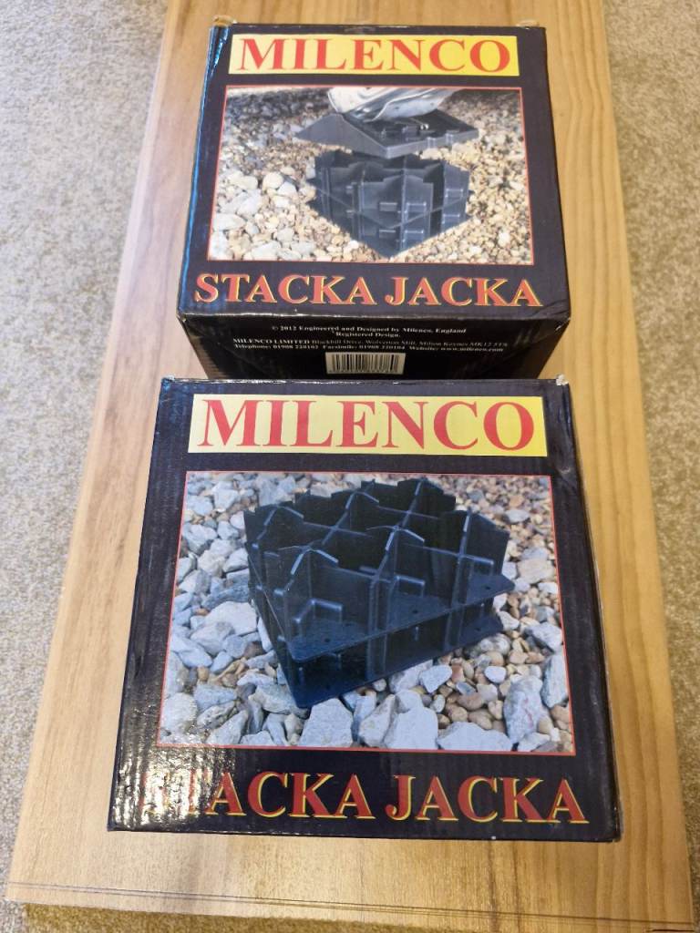 MILENCO CARAVAN STACKA JACKA PADS