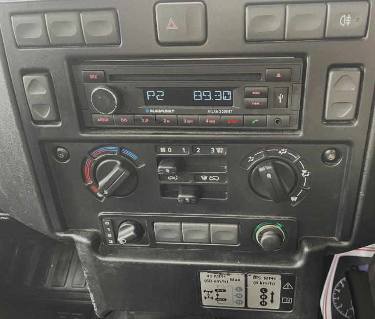  LAND ROVER DEFENDER 110 HIGH CAPACITY PICK UP - 2.2 TDCI - MANUAL - 