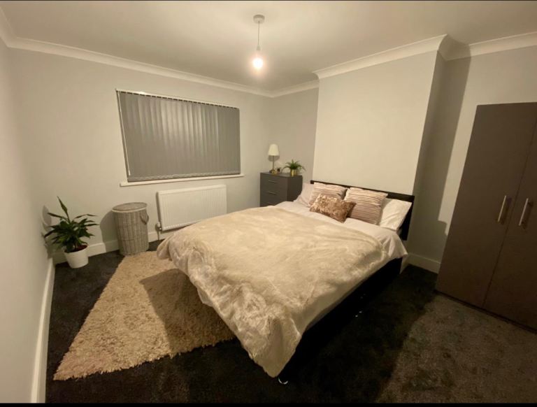 Double room to rent Wakefield. 