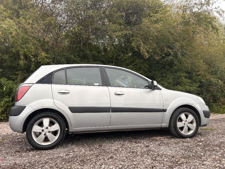 KIA RIO 1.5 CRDI DIESEL 09 REG 5 DOOR AIR CON MOT MAY 11TH 2027 TAX £35 YEAR LOW INSURANCE 