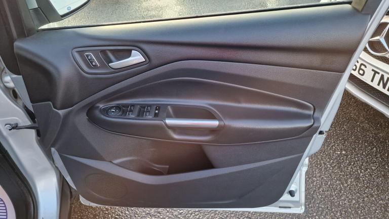 2014 Ford Kuga 2.0 TDCi Titanium AWD Euro 5 5dr HATCHBACK Diesel Manual