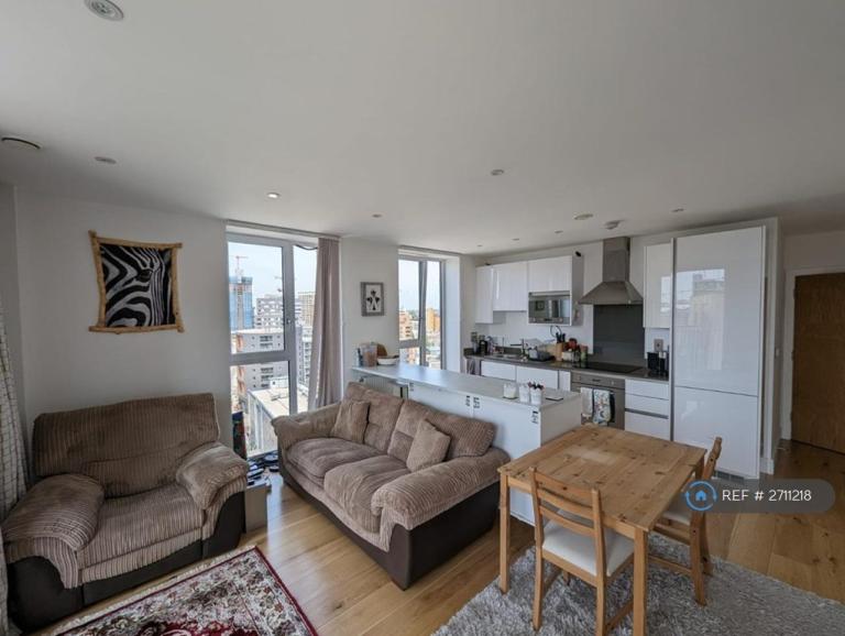 1 bedroom flat in Emily Street, London, E16 (1 bed) (#2711218)