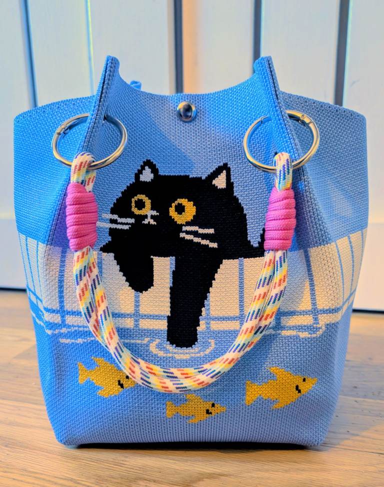 New Black Cat Knit Bucket Bag 