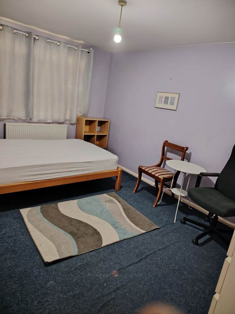 Spacious Double Room at Wembley Park