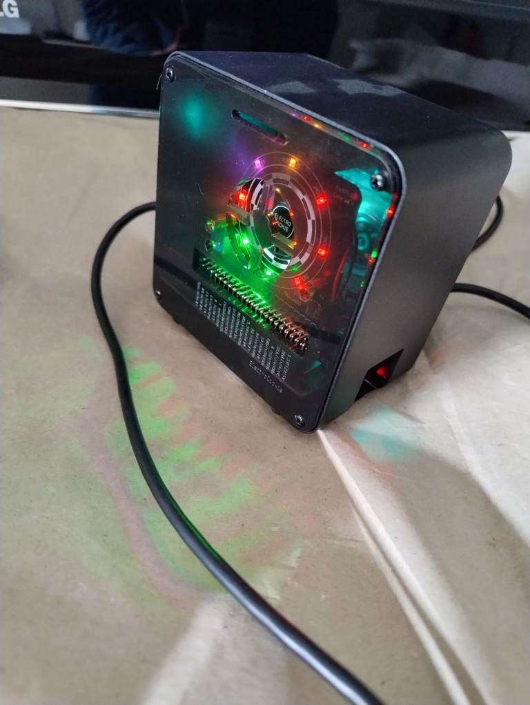 Raspberry pi 4b with 8 Gb.