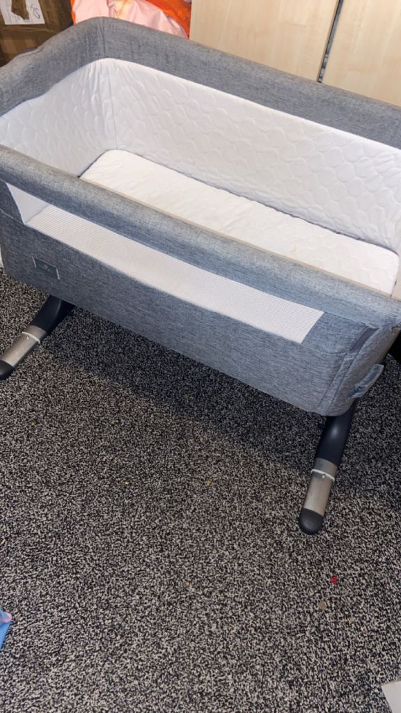 Babylo next to me crib 