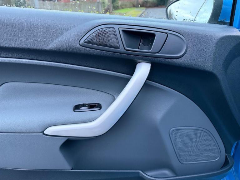 2011 Ford Fiesta 1.25 Zetec 3dr HATCHBACK Petrol Manual