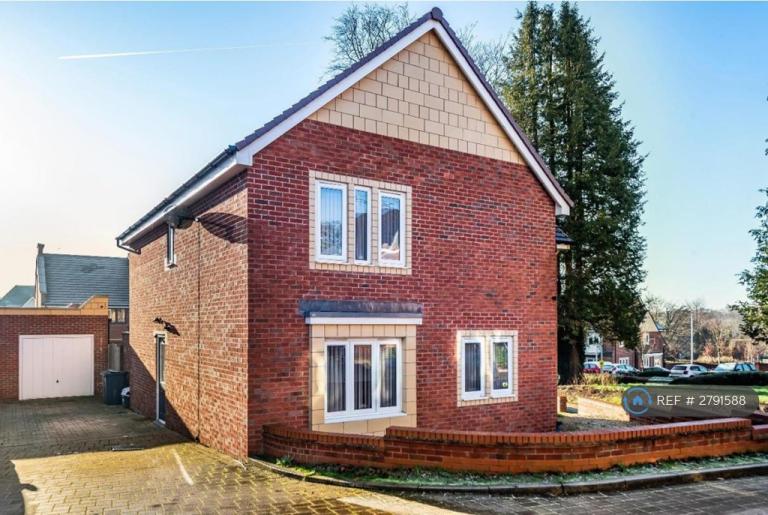 4 bedroom house in Threlkeld Close, High Wycombe, HP11 (4 bed) (#2791588)