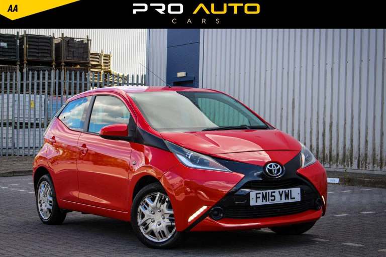 Toyota AYGO 1.0 VVT-i x-play Euro 5 5dr Euro 5 Petrol Manual