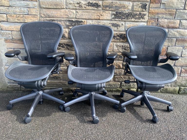Herman Miller Aeron Chair – Premium Ergonomic Comfort 