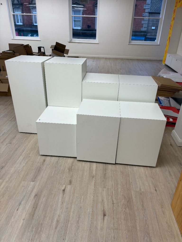 White Display Cubes 