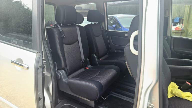 2013 Nissan serena hybrid automatic